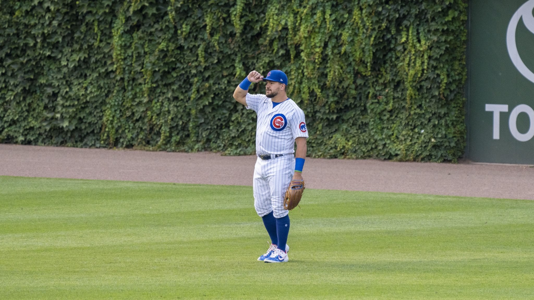 Cubs' Schwarber draws inspiration from boy with illness