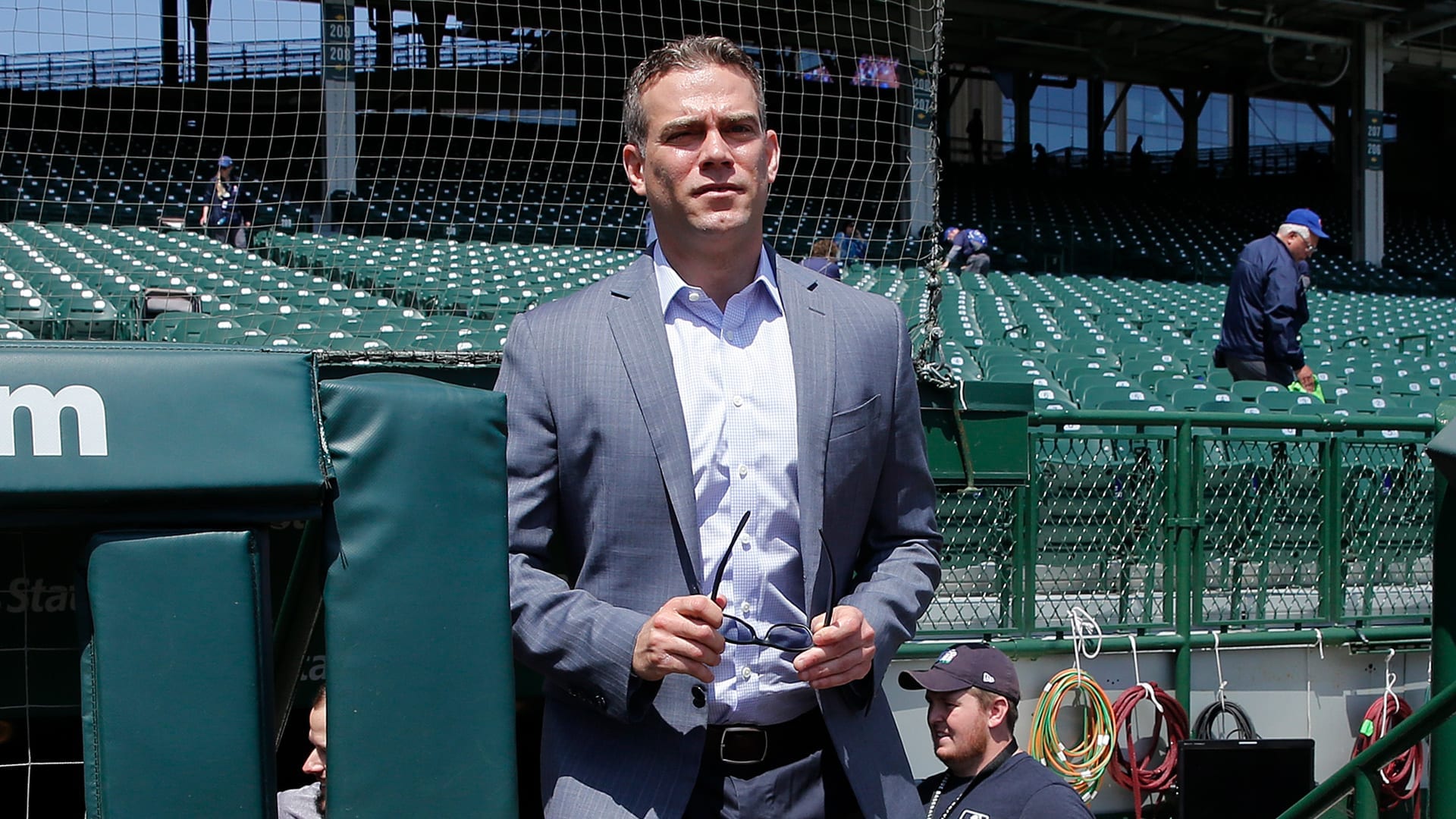 Theo Epstein Welcomes Steve Bartman Back to Wrigley