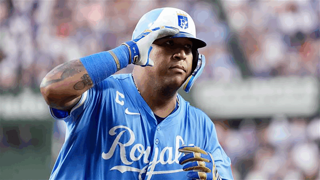 Salvador Perez Cubs Royals Wrigley