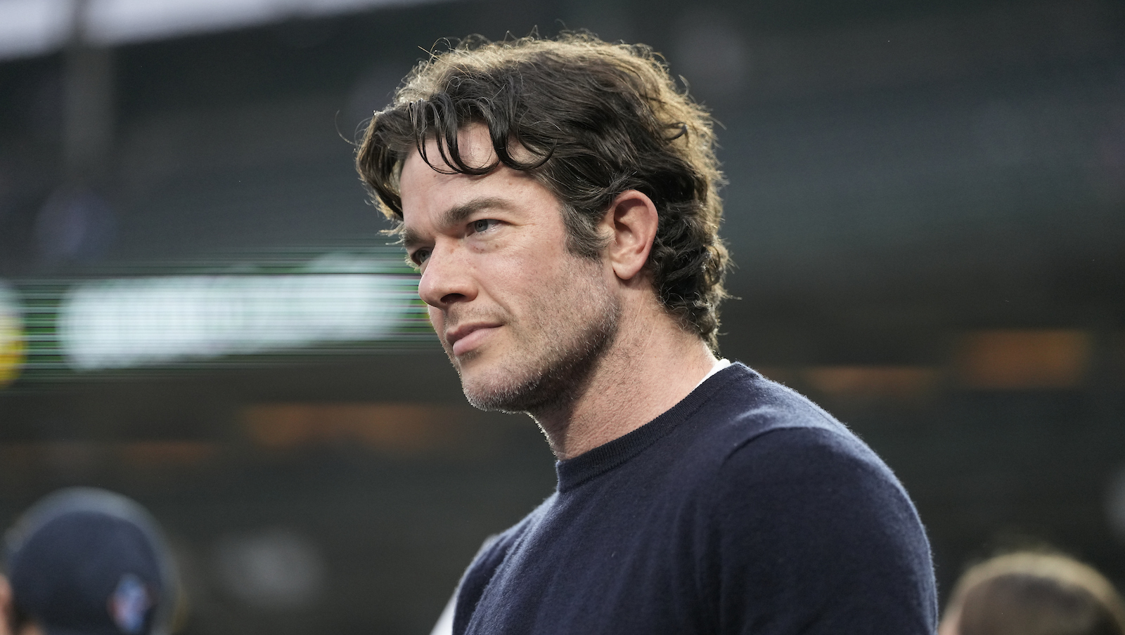 Comedian John Mulaney shares special announcement during Cubs broadcast