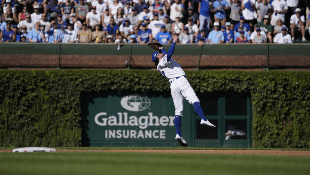 Dansby Swanson Leaping Catch Vs Padres Nl Wc