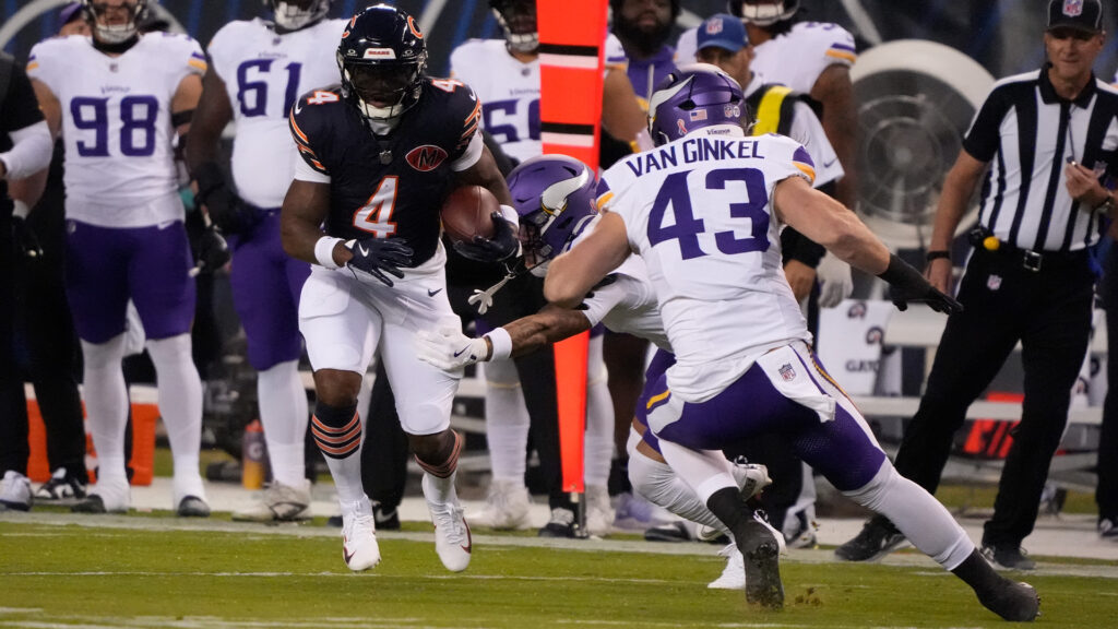 Dandre Swift Bears Vikings.home