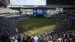 Nlds Generic Cubs Brewers Matchup Milwaukee Park