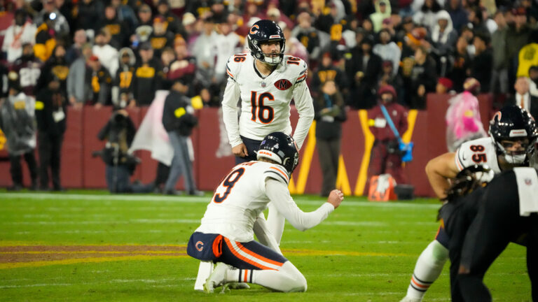 Jake Moody Bears commanders